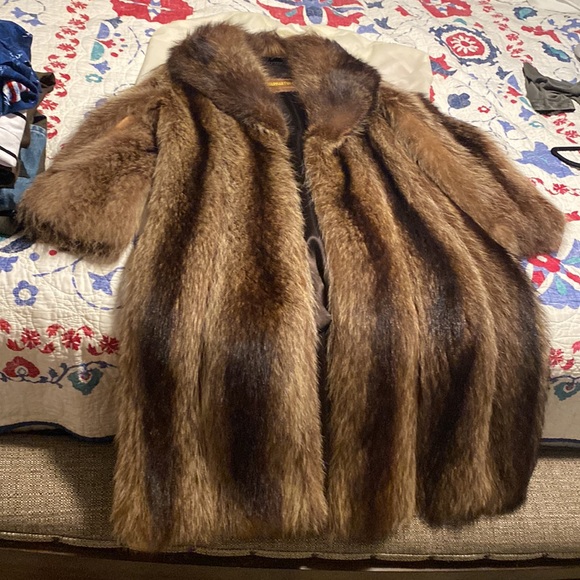 Fur coat - Picture 3 of 5
